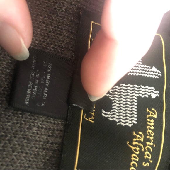 America’s Alpaca Thick Crew Sweater - Picture 4 of 7